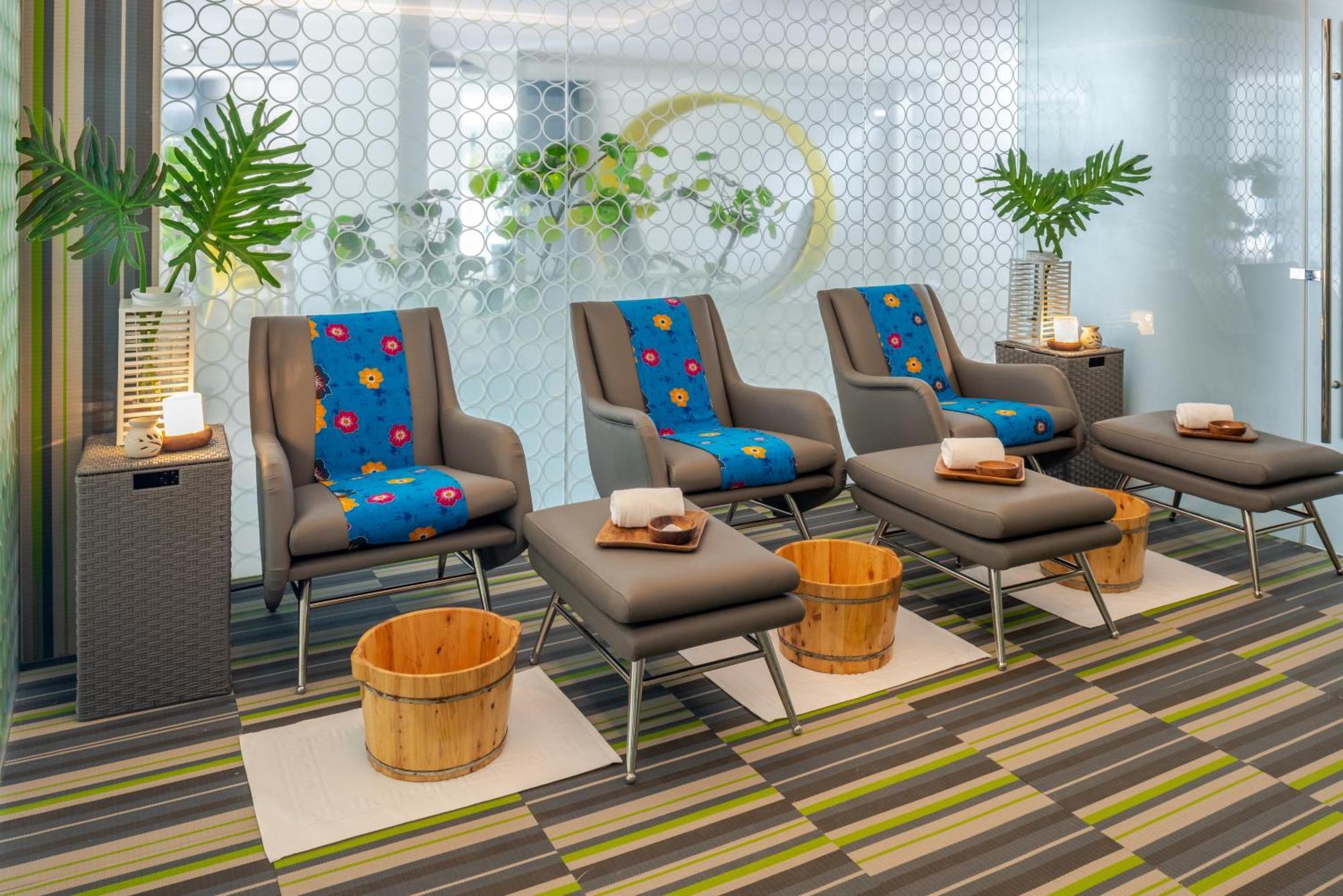 Hotel Astoria Current Manoc-Manoc Zewnętrze zdjęcie